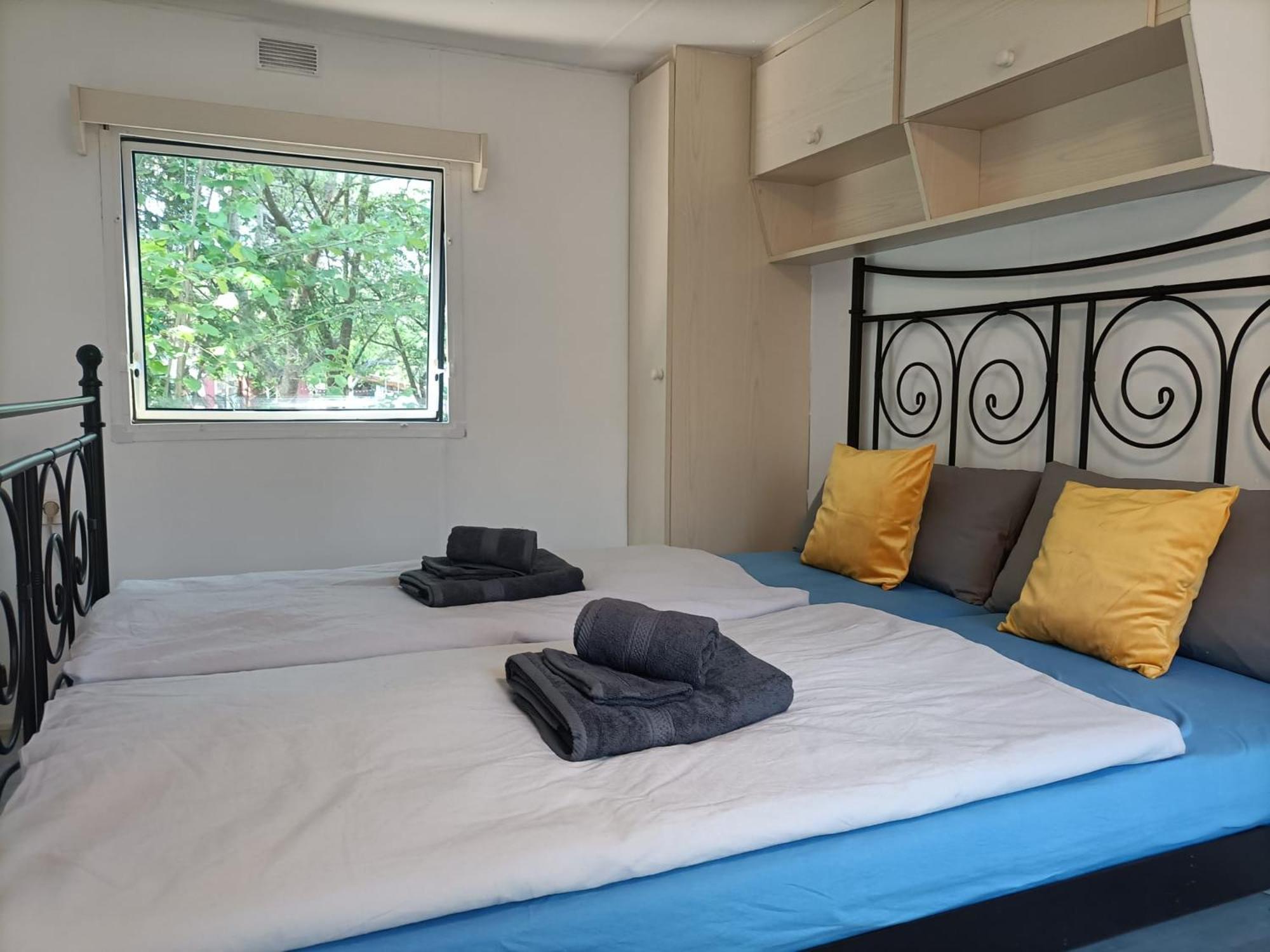 Tinyhaus Idyllisch Am Waldesrand Hotel Cottbus Bagian luar foto